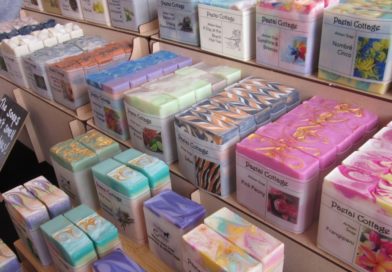 Dec 10: Creative Raglan Market will be at Raglan Club